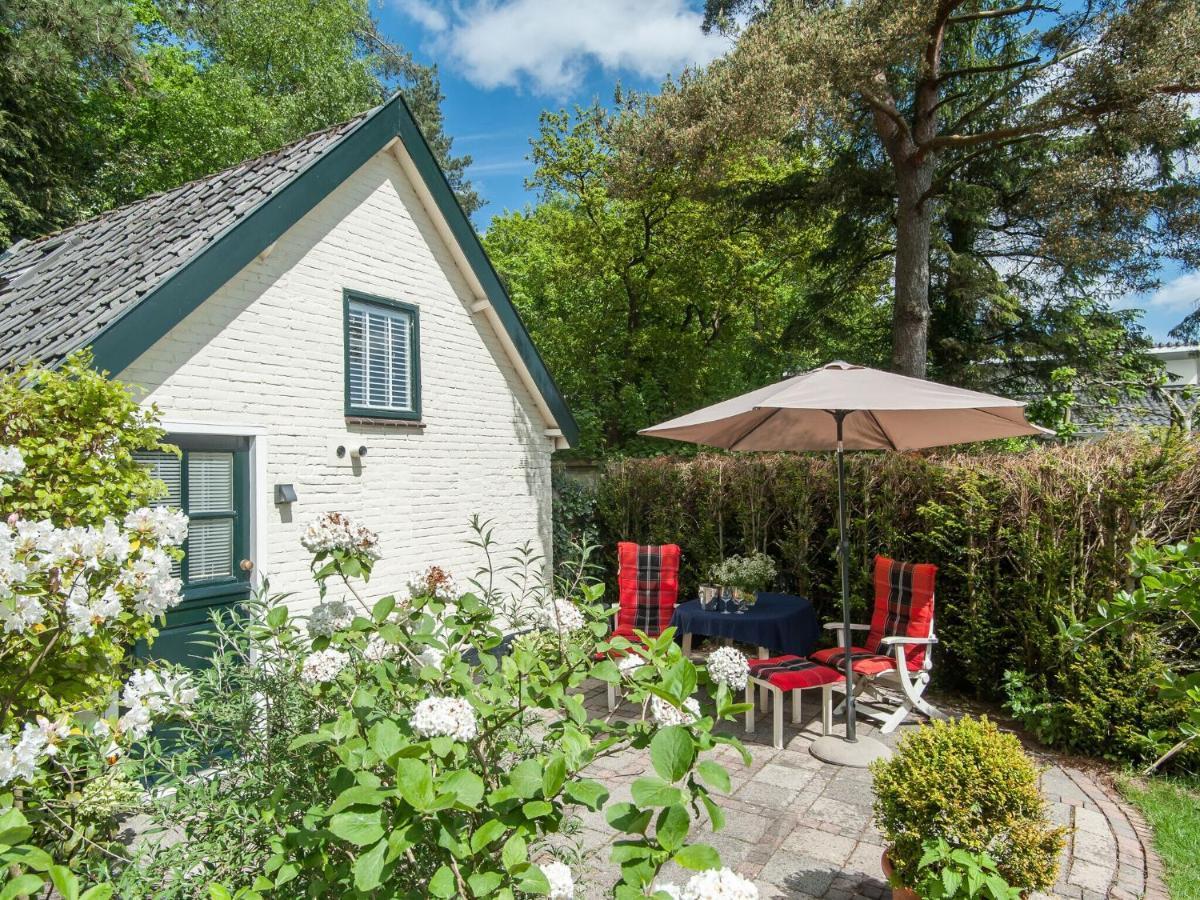 Pleasing Holiday Home In Schoorl With Patio エクステリア 写真