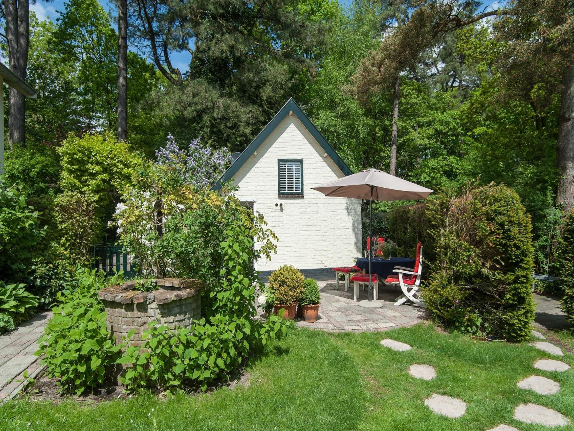 Pleasing Holiday Home In Schoorl With Patio エクステリア 写真