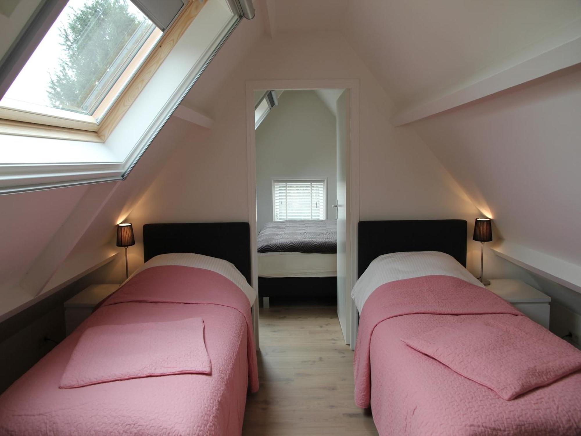 Pleasing Holiday Home In Schoorl With Patio エクステリア 写真