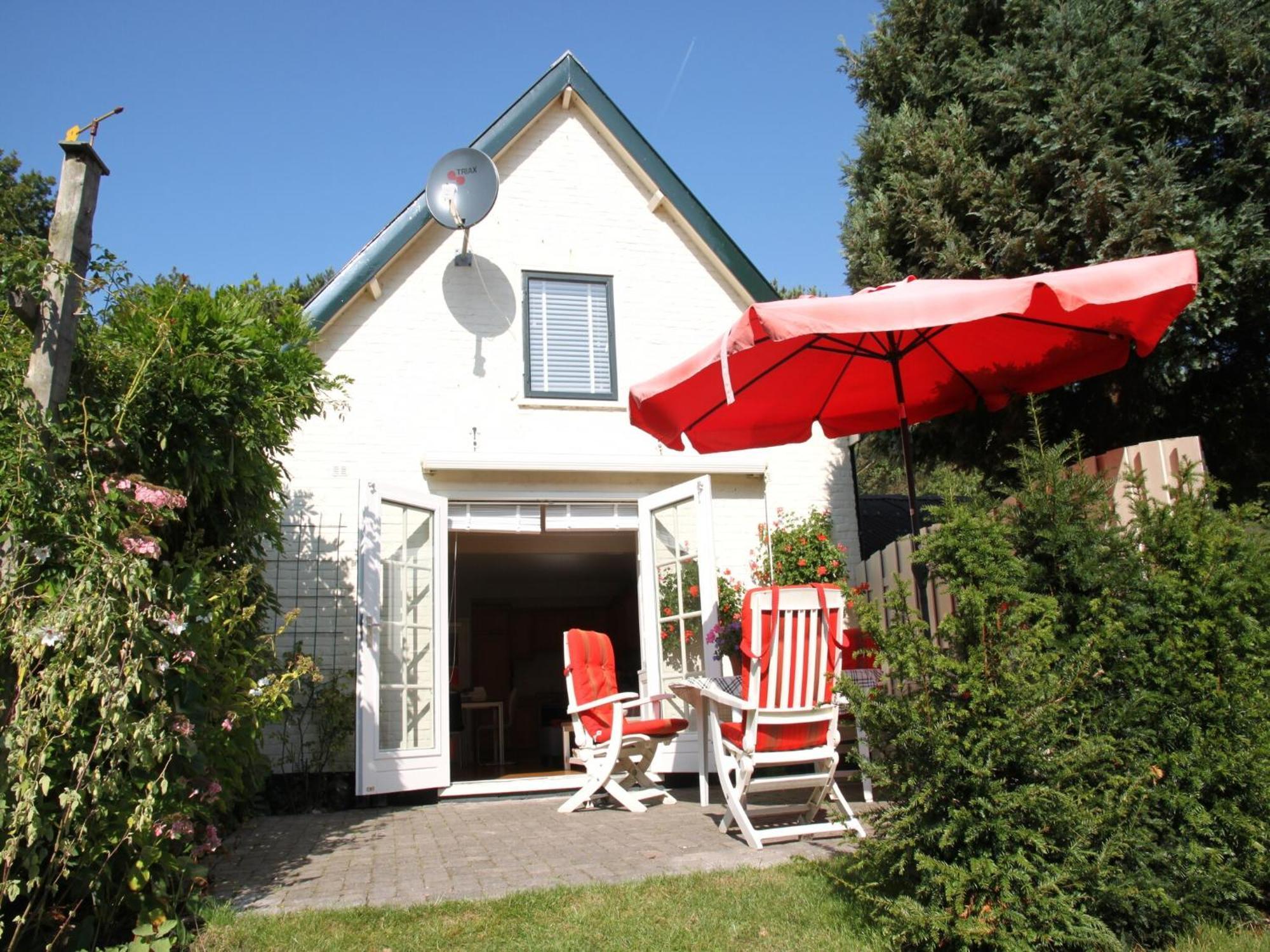 Pleasing Holiday Home In Schoorl With Patio エクステリア 写真