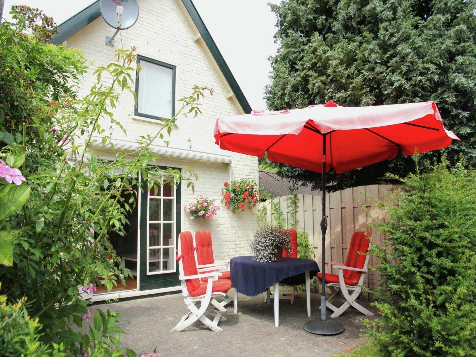 Pleasing Holiday Home In Schoorl With Patio エクステリア 写真